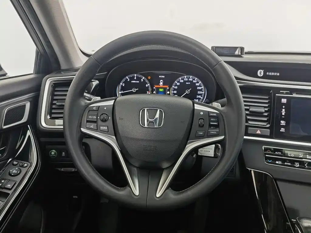 Honda Spirior 2016 — фото 11