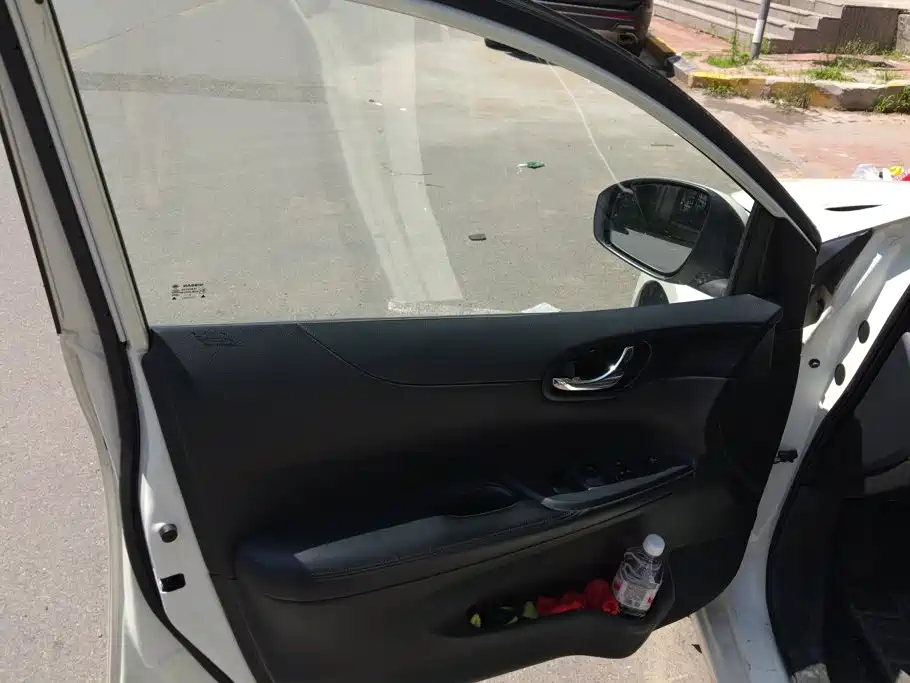 Nissan Tiida 2014