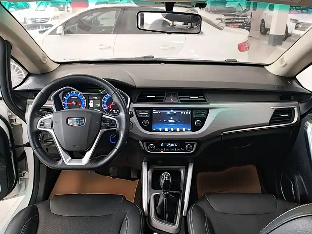 Geely Vision X3 2017 — фото 10
