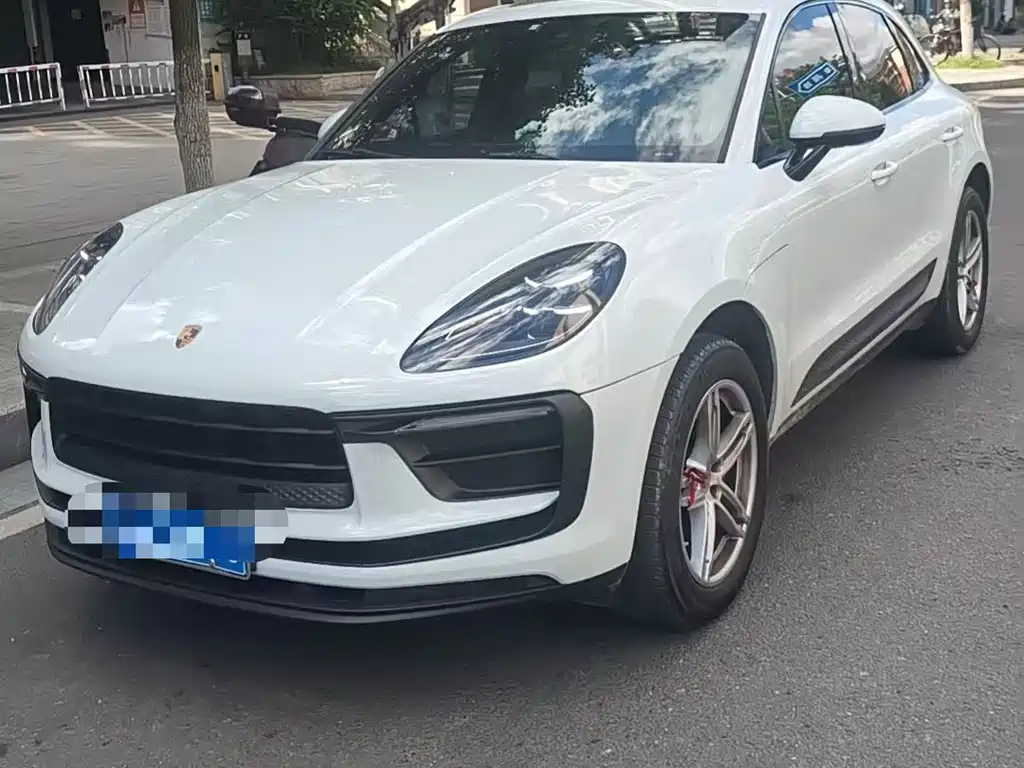 Porsche Macan 2024 — фото 1