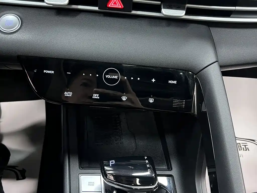 Hyundai Elantra 2022 — фото 18