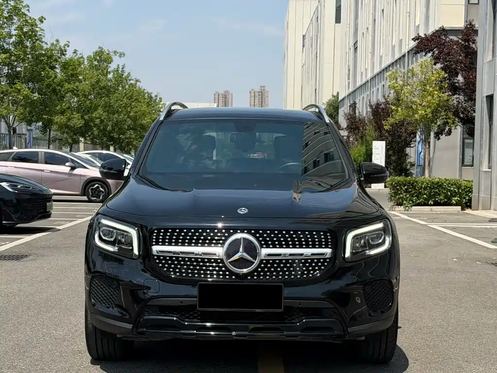 Mercedes-Benz GLB 2021