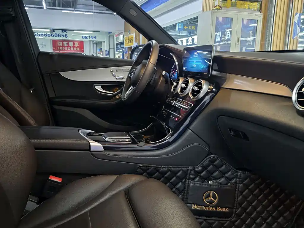 Mercedes-Benz GLC 2022 — фото 11