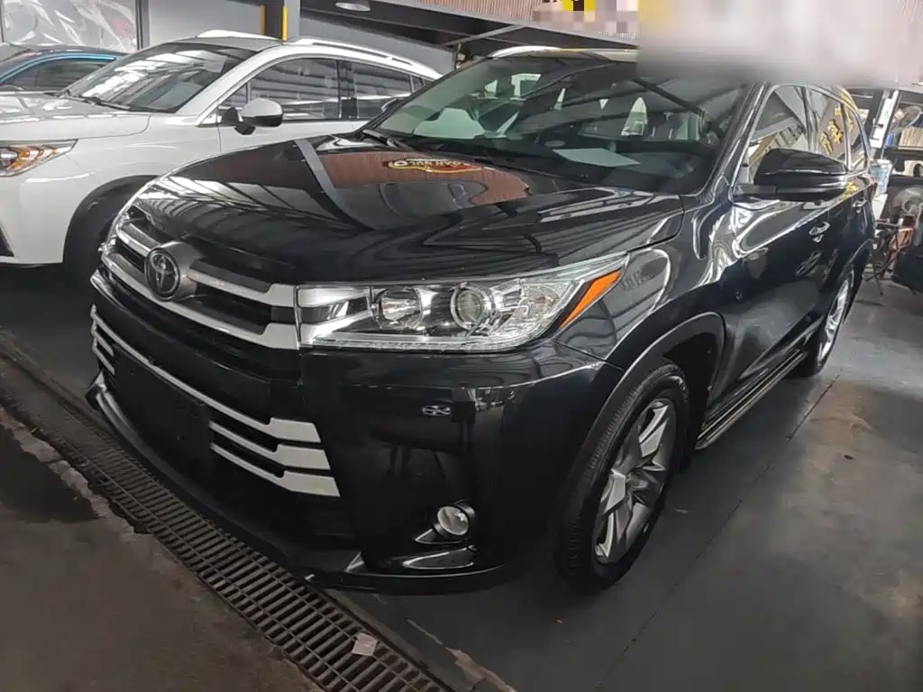 Toyota Highlander 2019 — фото 1