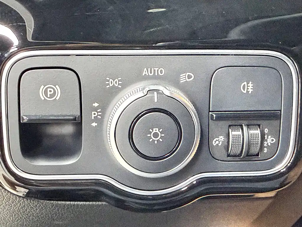 Mercedes-Benz A-Class 2022 — фото 14
