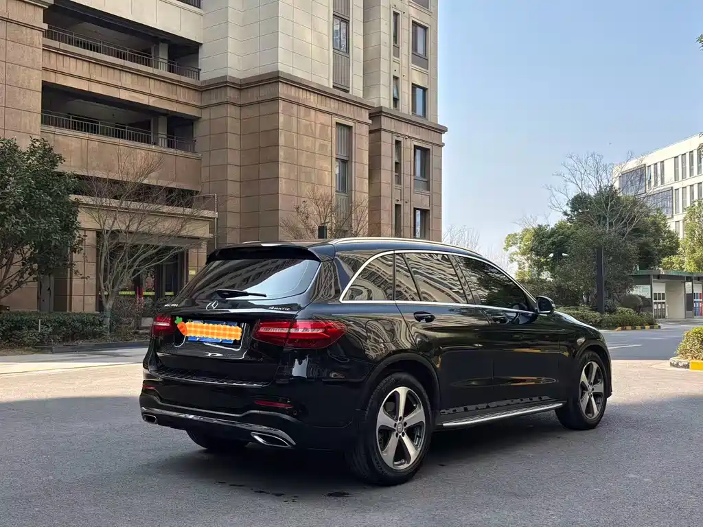 Mercedes-Benz GLC 2017 — фото 15