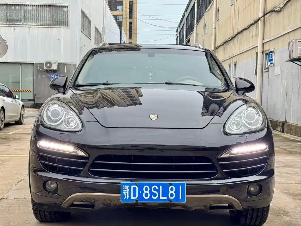 Porsche Cayenne 2011