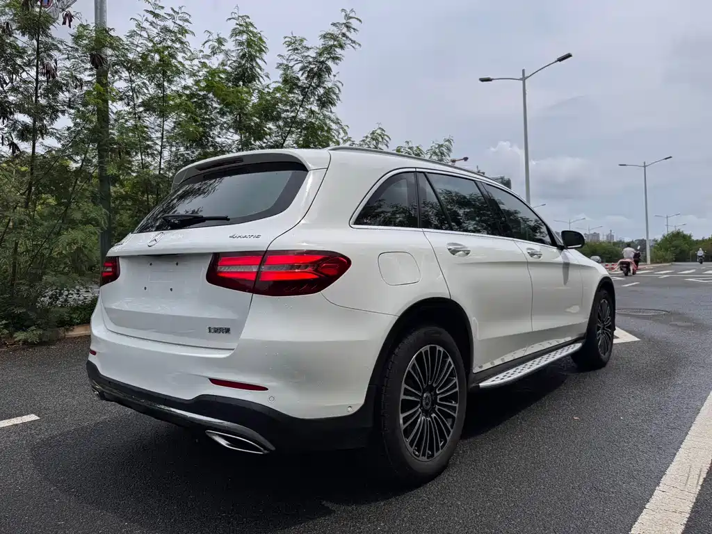Mercedes-Benz GLC 2019 — фото 15