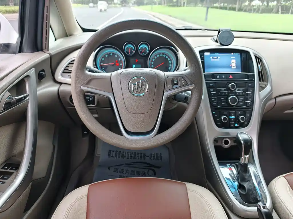 Buick Excelle GT 2015 — фото 9