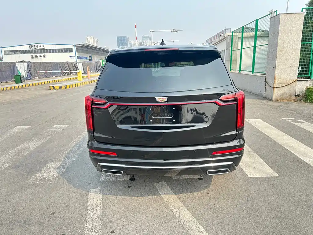 Cadillac XT6 2023 — фото 6
