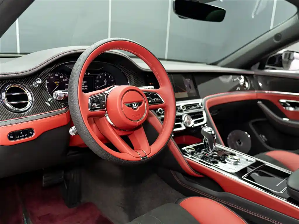 Bentley Flying Spur 2024 — фото 14