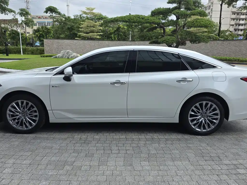 Toyota Avalon 2024 — фото 10