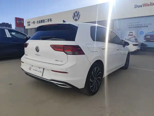 Volkswagen Golf 2022