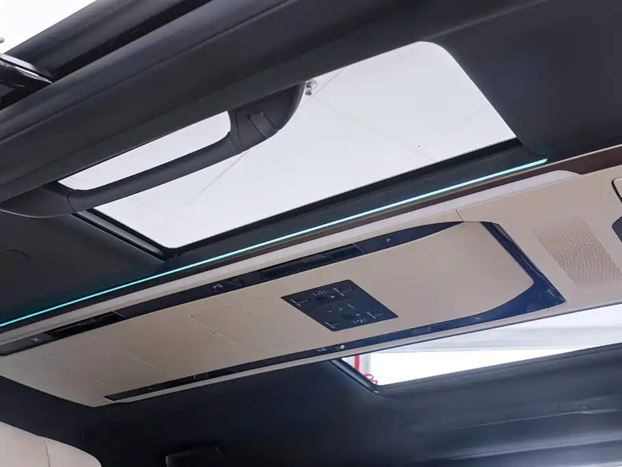 Toyota Vellfire 2024 — фото 19