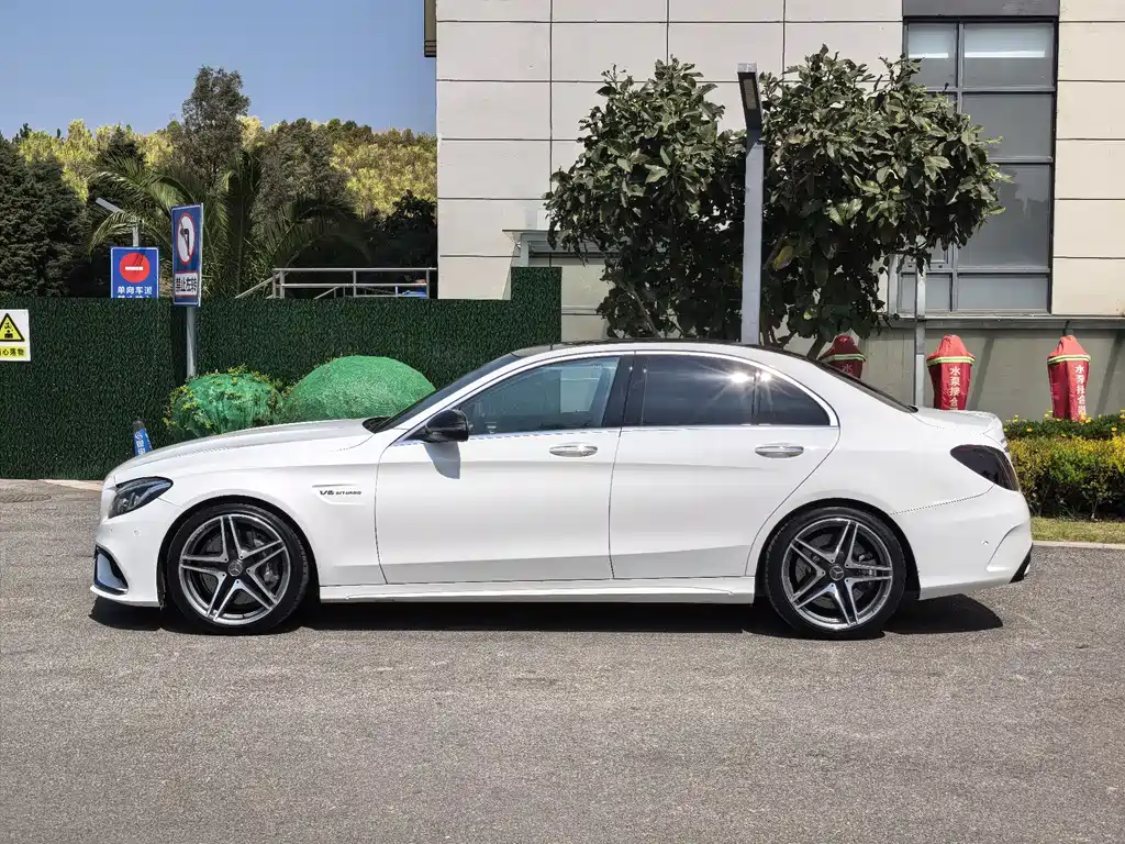Mercedes-Benz C-Class AMG 2016 — фото 13