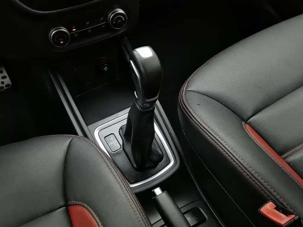 Haval H1 2016 — фото 13
