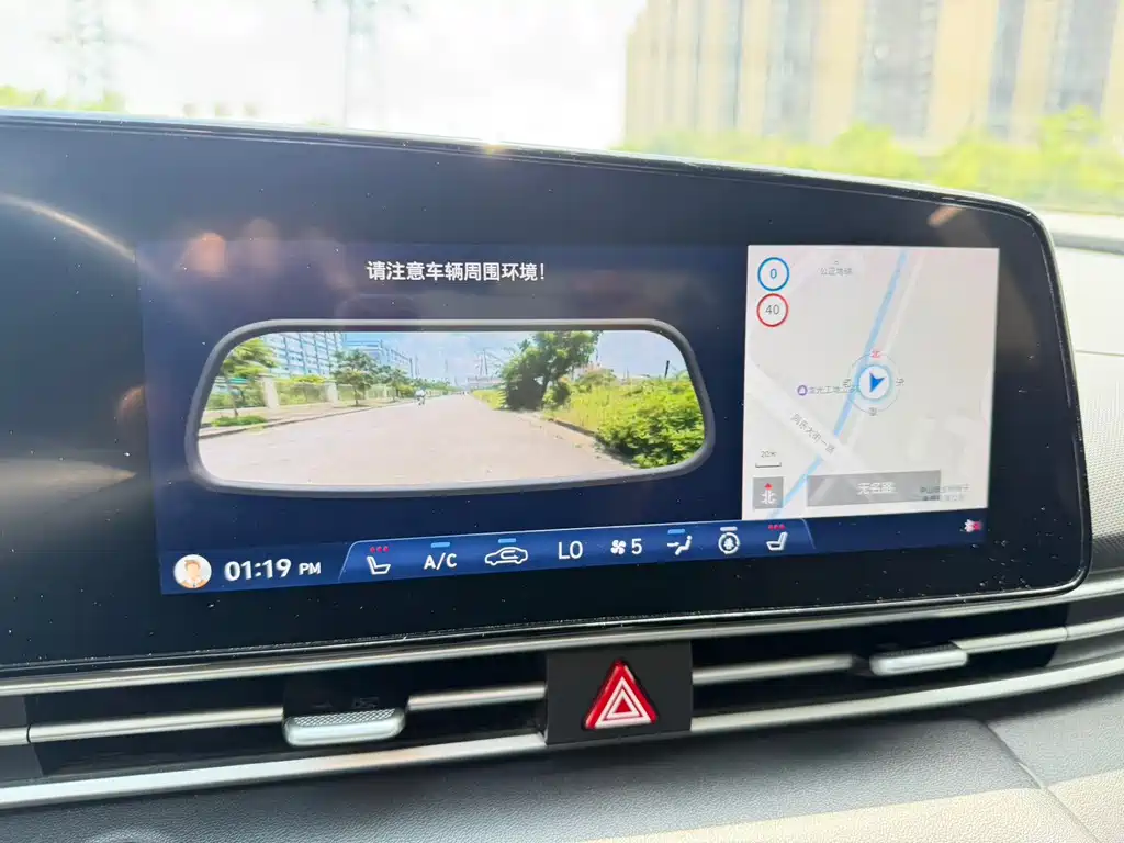Hyundai Elantra 2023 — фото 16