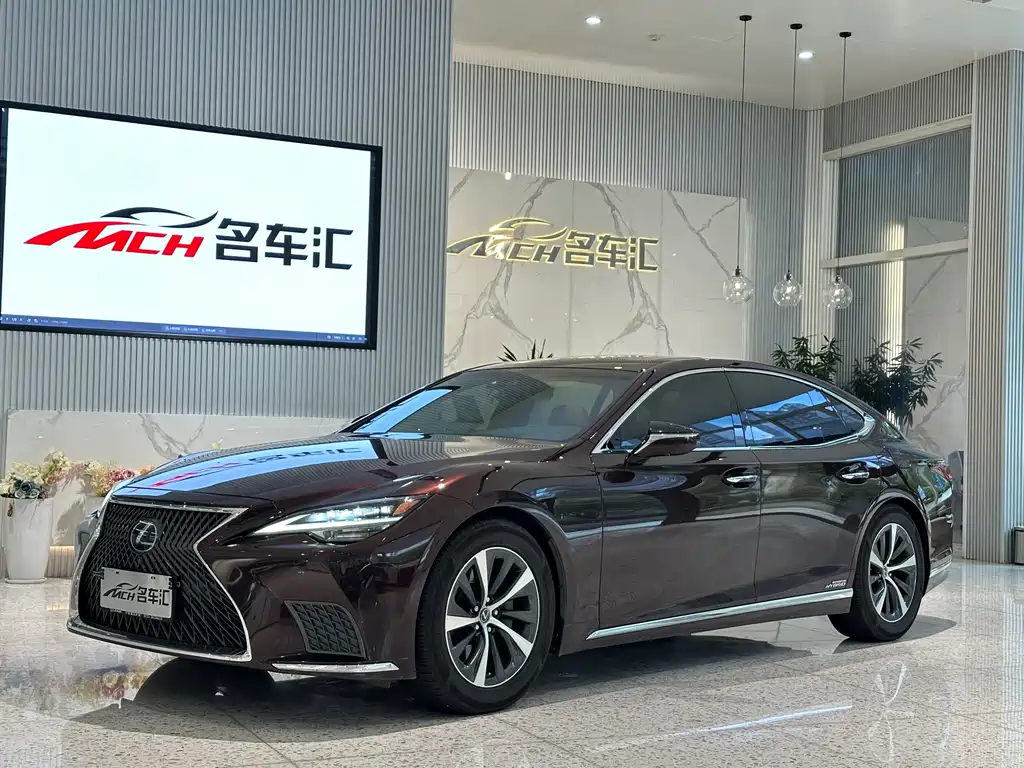 Lexus LS 2021