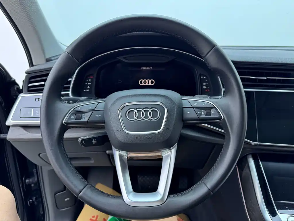 Audi Q7 2020 — фото 11