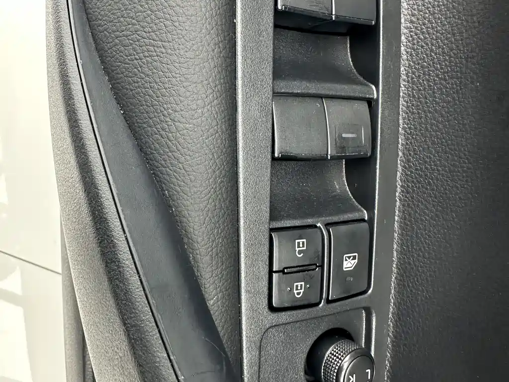 Toyota Corolla 2024 — фото 11