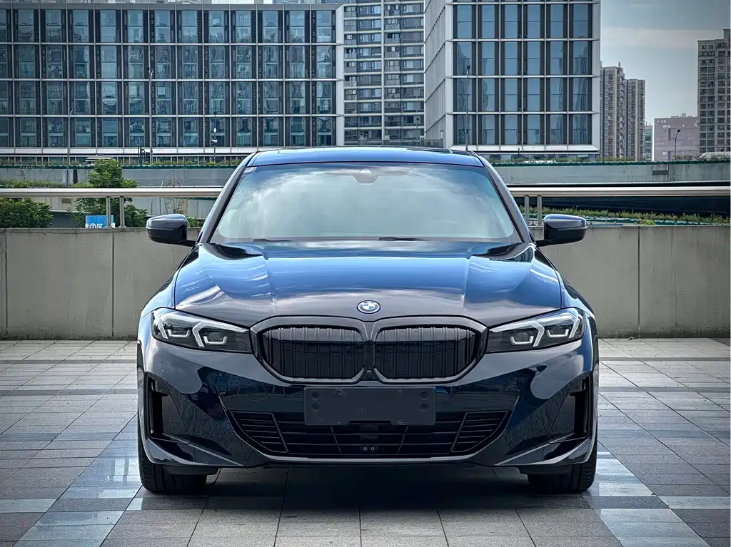 BMW i3 2024
