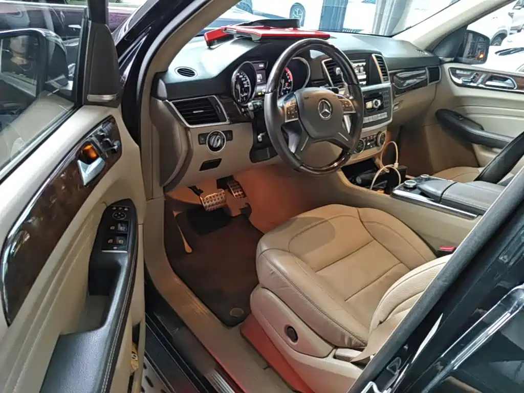 Mercedes-Benz M-Class 2015 — фото 16