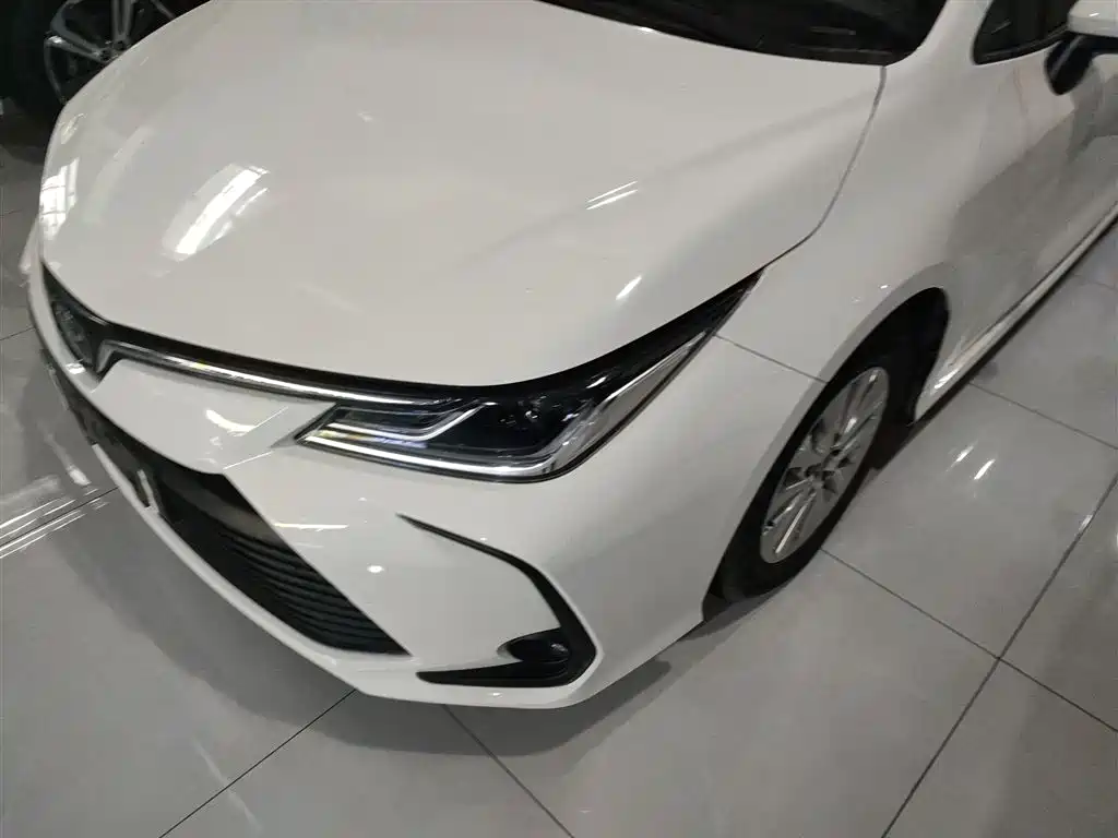 Toyota Corolla 2023 — фото 18