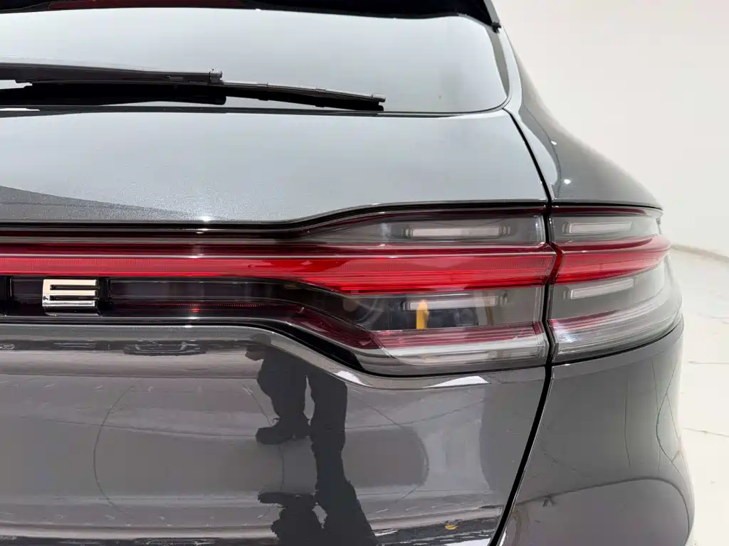 Porsche Macan 2021 — фото 10