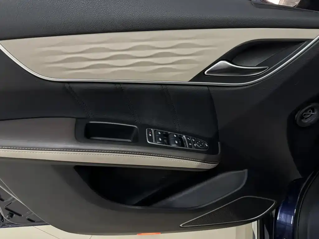 BYD Song MAX New Energy 2022 — фото 7