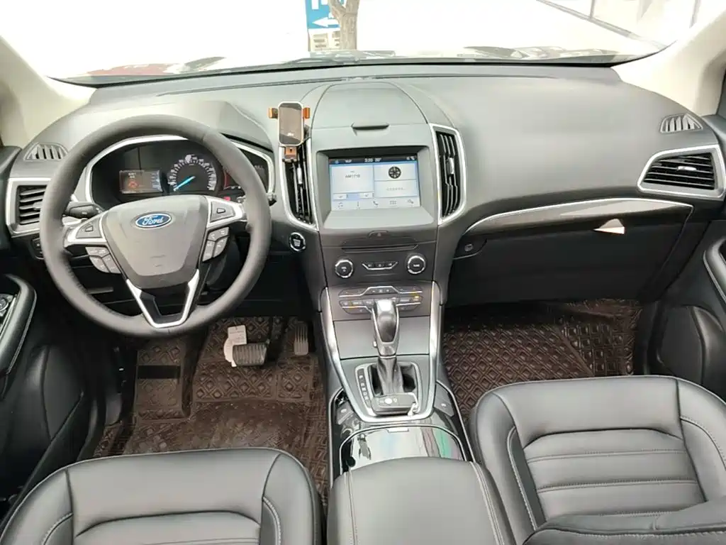 Ford Edge 2019 — фото 10