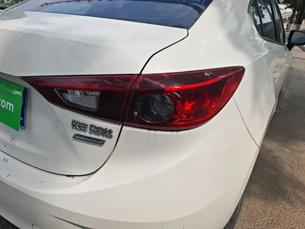 Mazda 3 Axela 2015 — фото 8