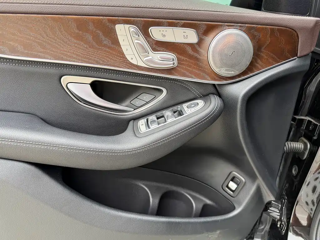 Mercedes-Benz GLC 2020 — фото 17