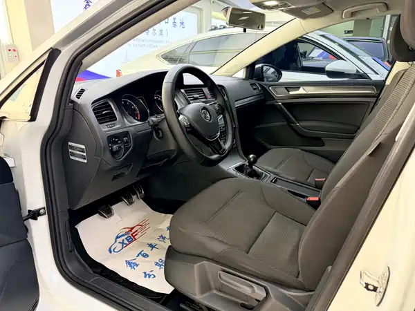 Volkswagen Golf 2016