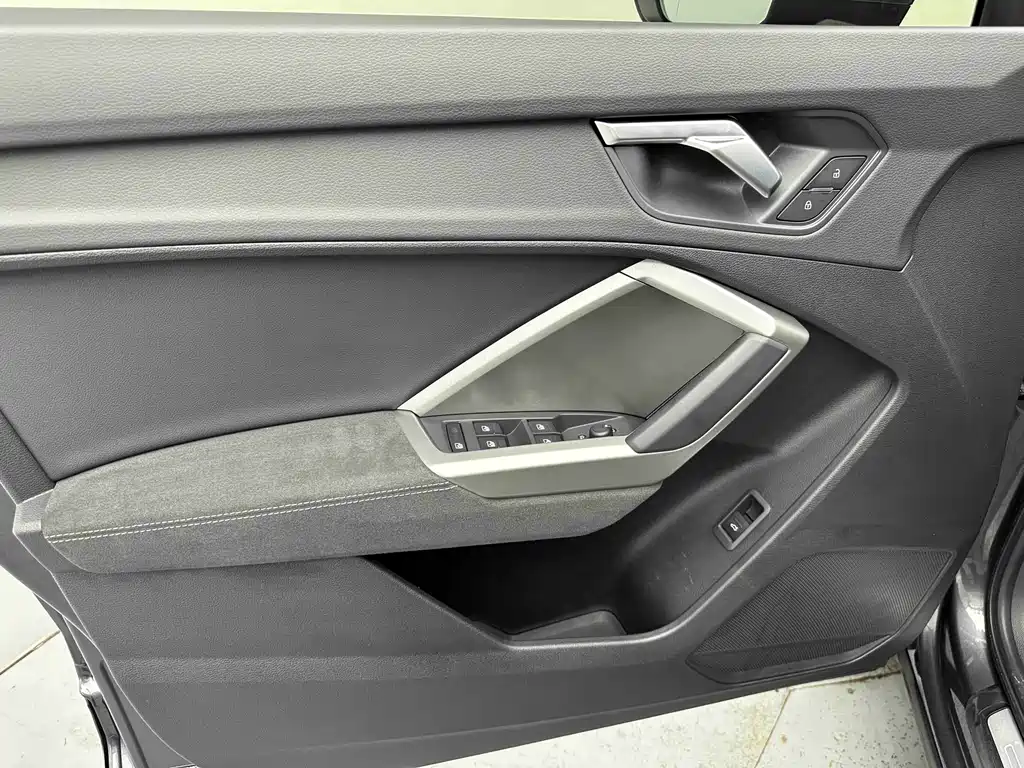 Audi Q3 2022 — фото 10