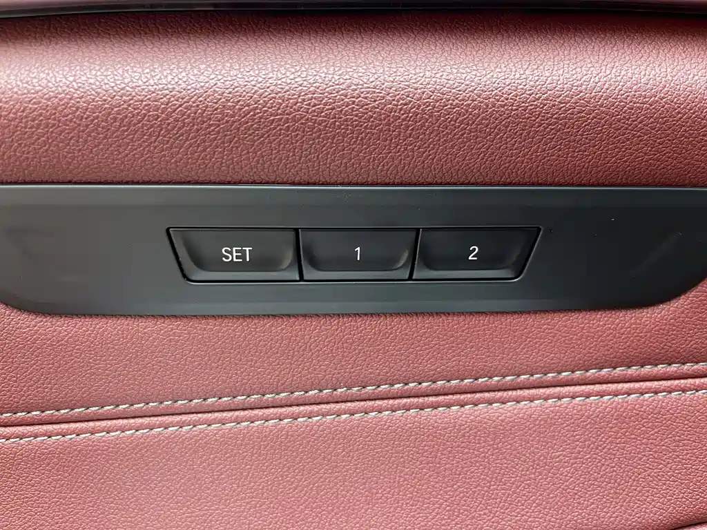 BMW 5 Series 2021 — фото 17