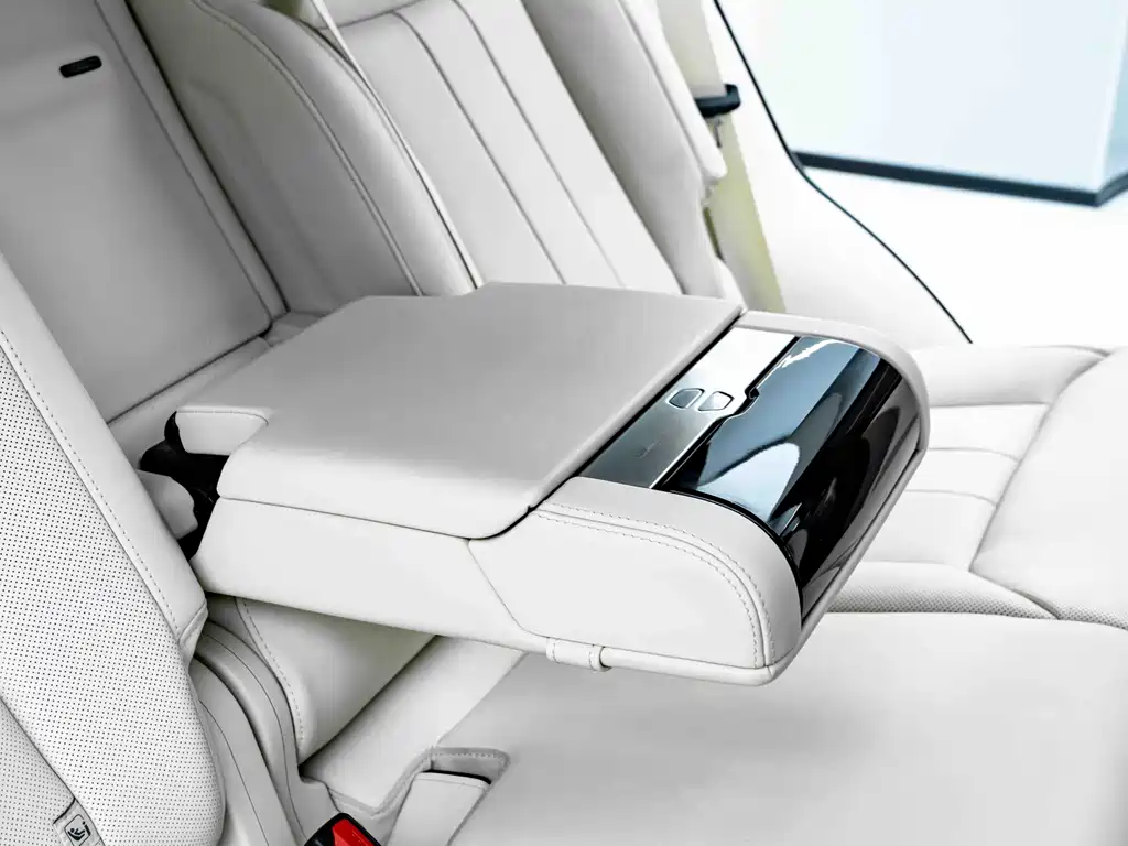 Land Rover Range Rover 2023 — фото 15