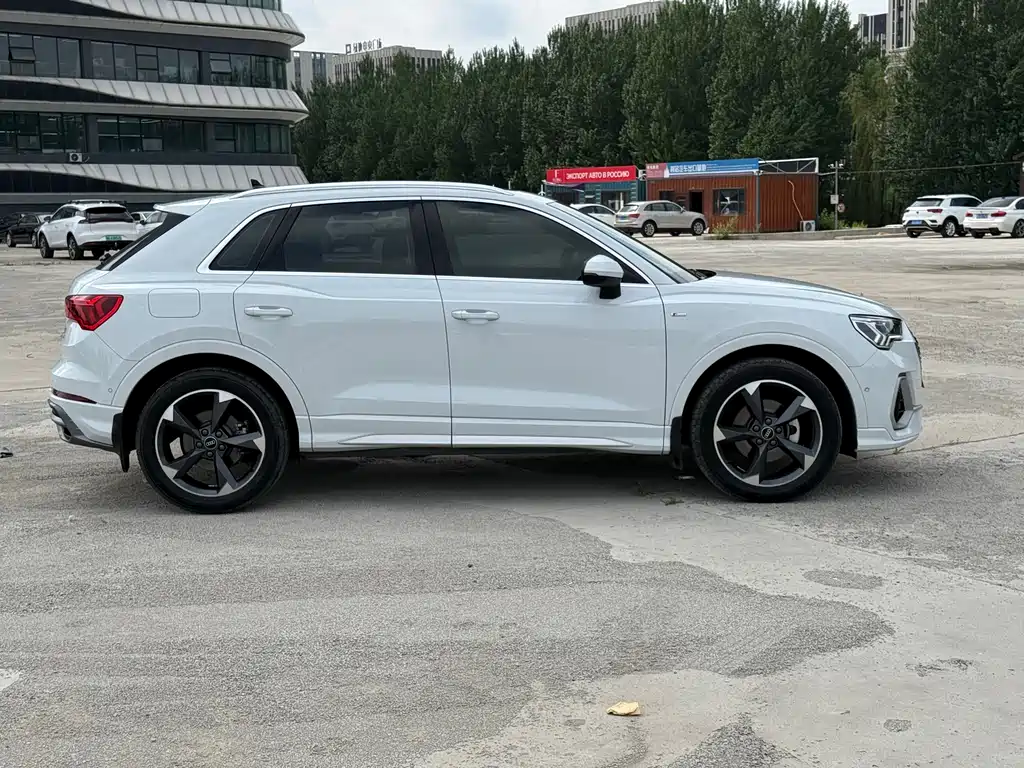Audi Q3 2022 — фото 6