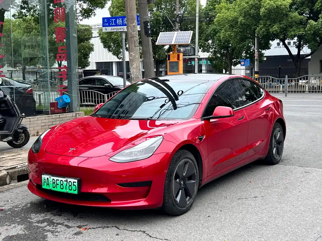 Tesla Model 3 2022 — фото 1
