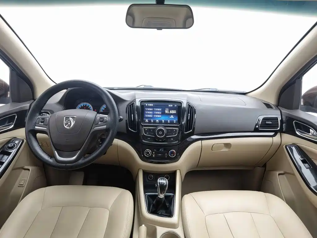 Baojun 730 2015