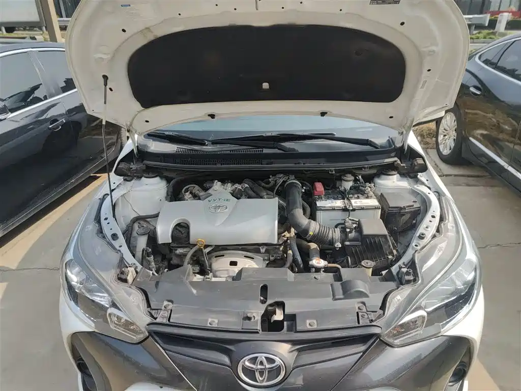 Toyota Yaris L 2019 — фото 15