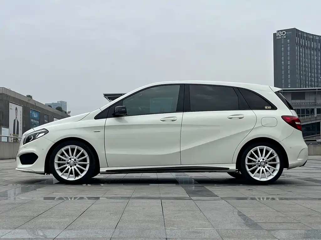Mercedes-Benz B-Class 2018 — фото 4