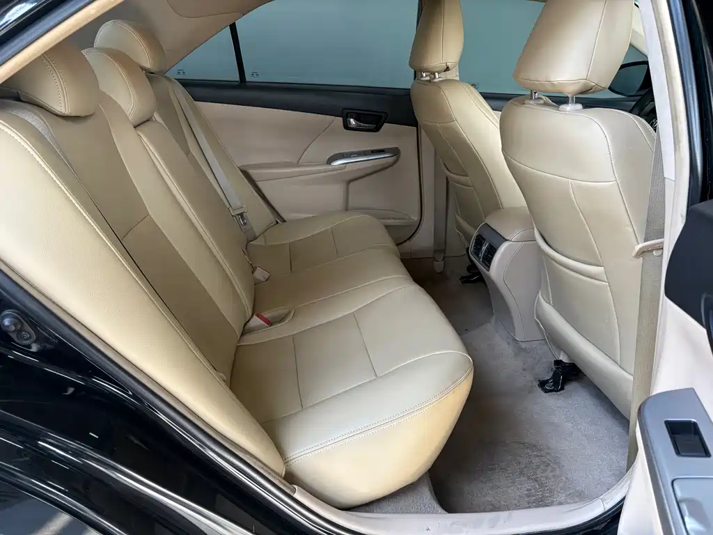 Toyota Camry 2013 — фото 14