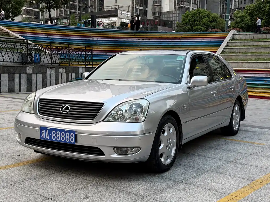 Lexus LS 2003 — фото 1