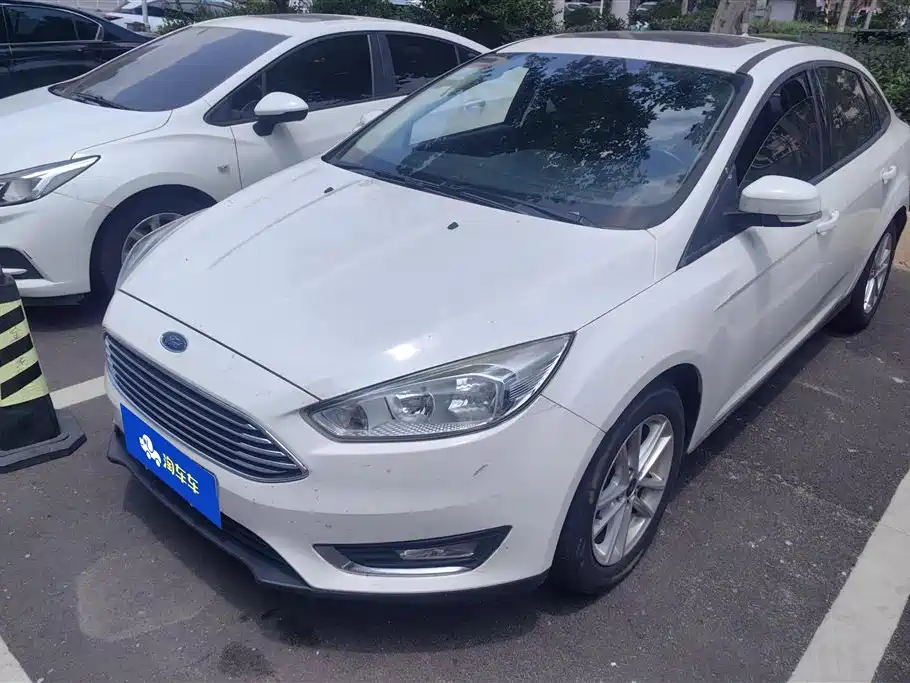 Ford Focus 2017 — фото 1