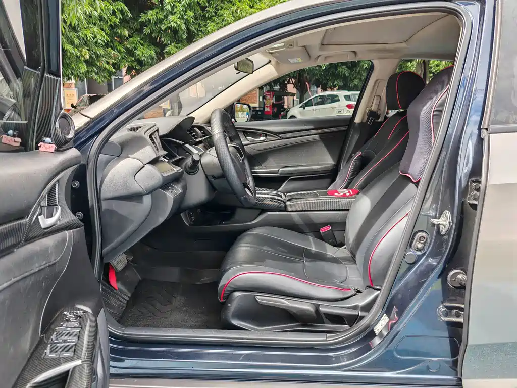 Honda Civic 2017 — фото 14