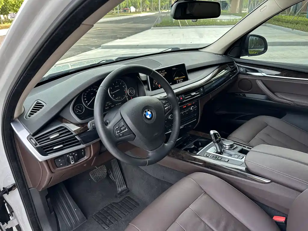 BMW X5 2018 — фото 12