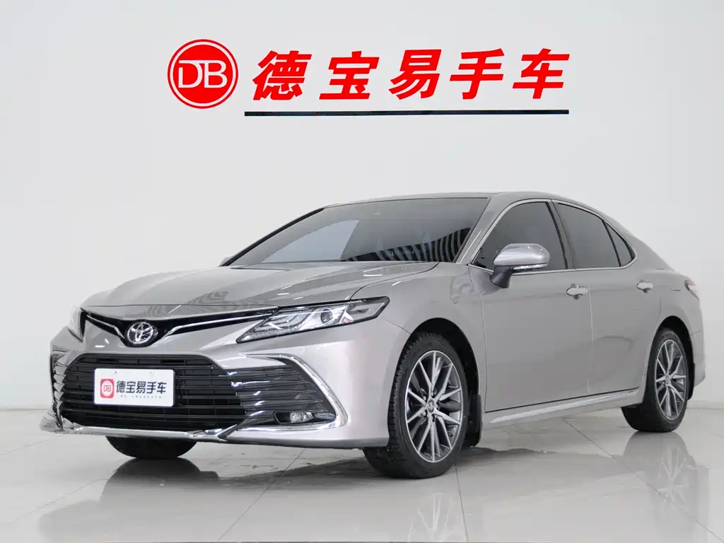 Toyota Camry 2024 — фото 1