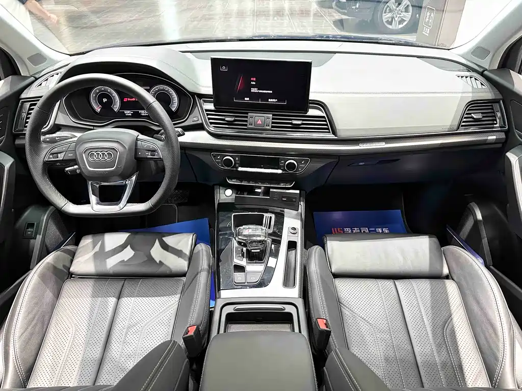 Audi Q5L 2022 — фото 8
