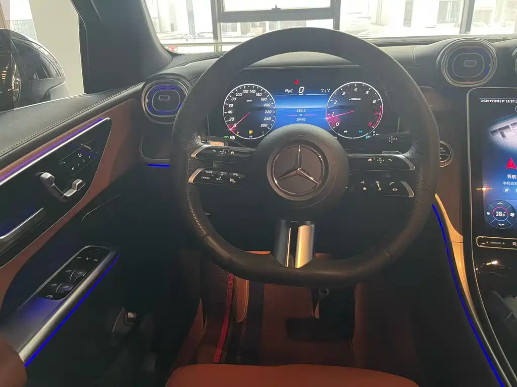 Mercedes-Benz GLC 2024
