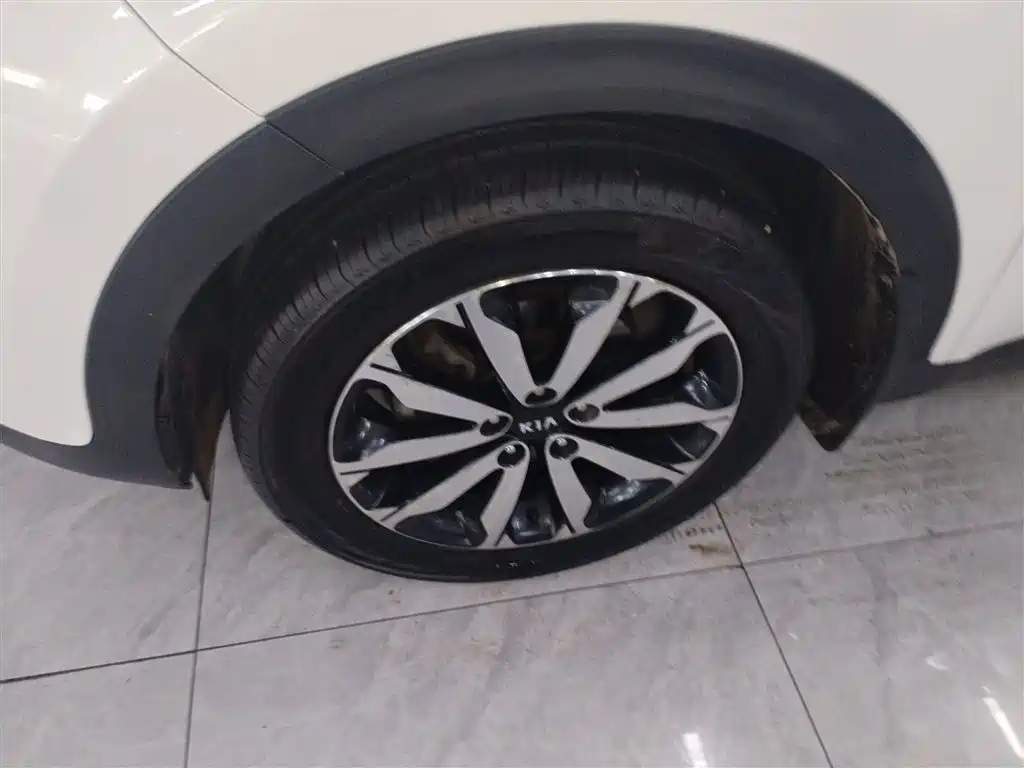 Kia KX5 2017 — фото 25